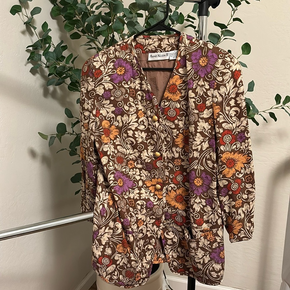 Vintage Floral patterned blazer